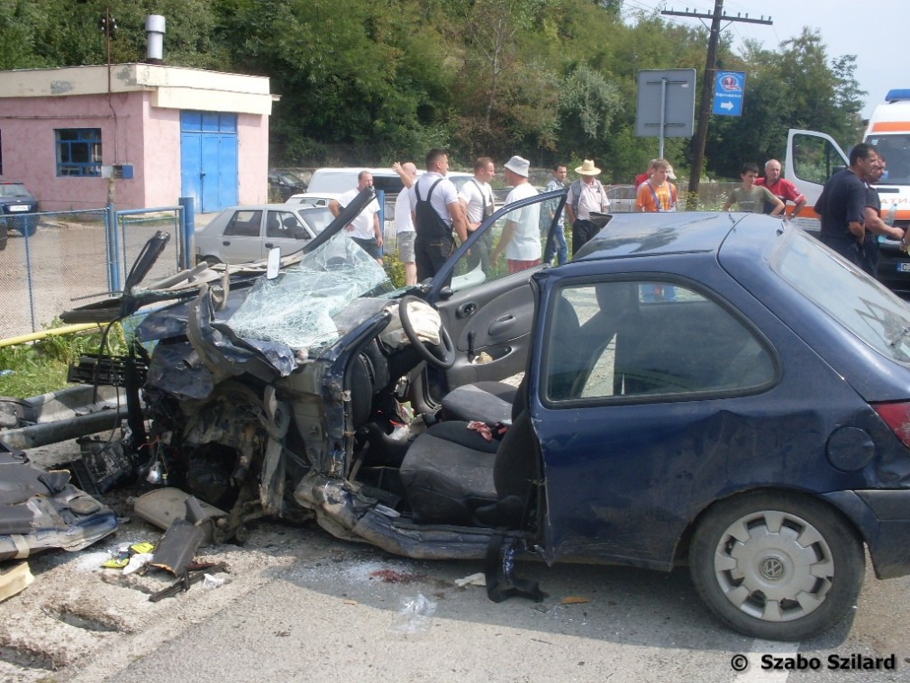 Accident cu patru răniţi, provocat de un şofer băut
