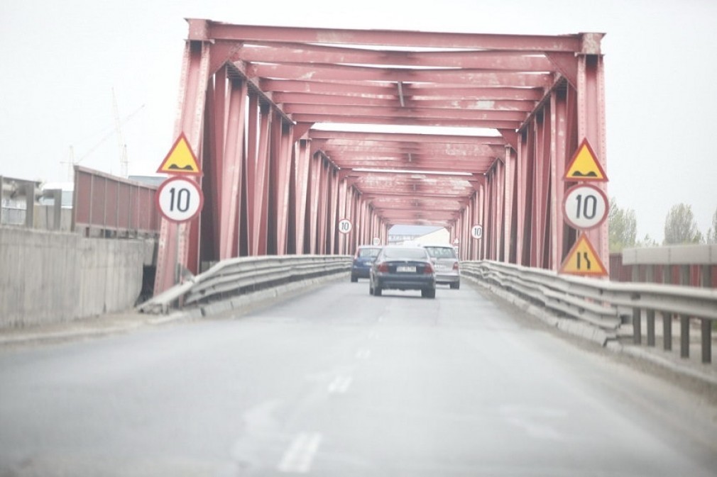 Circulaţia pe sensul Râmnicu Sărat - Buzău al Podului de la Mărăcineni va fi reluată