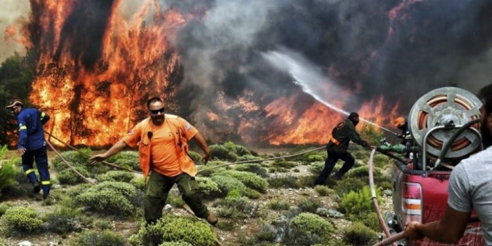 Avertizare pentru românii care călătoresc în Grecia: Risc ridicat de incendii de vegetaţie pentru insula Rhodos
