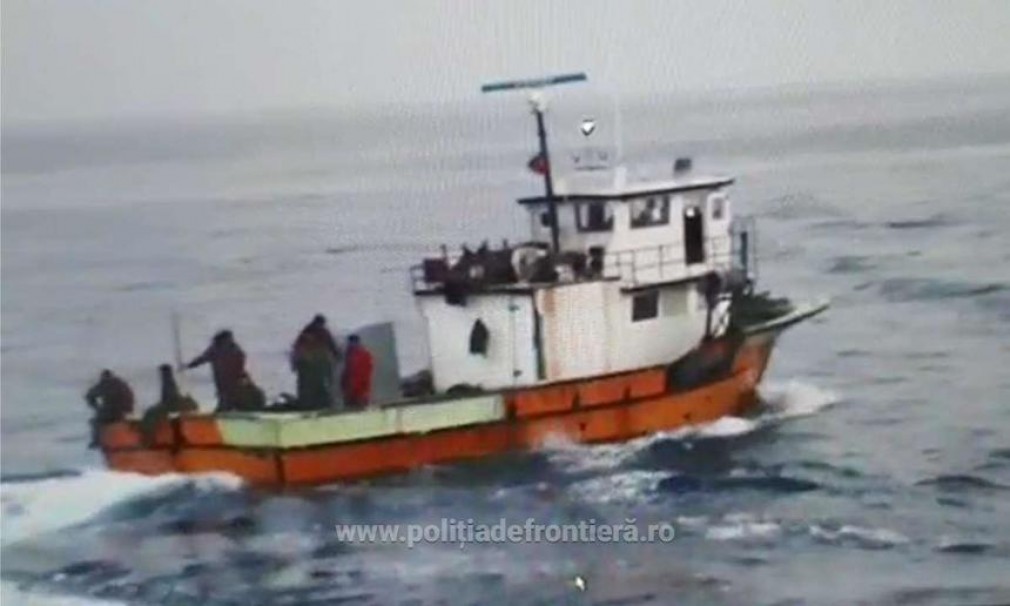 VIDEO. Poliția a deschis focul asupra unei nave turcești